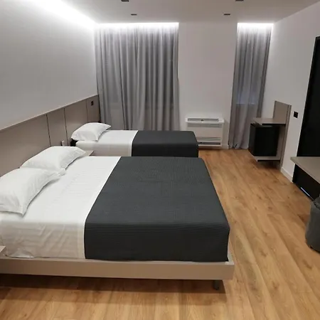 Nika * Tirana